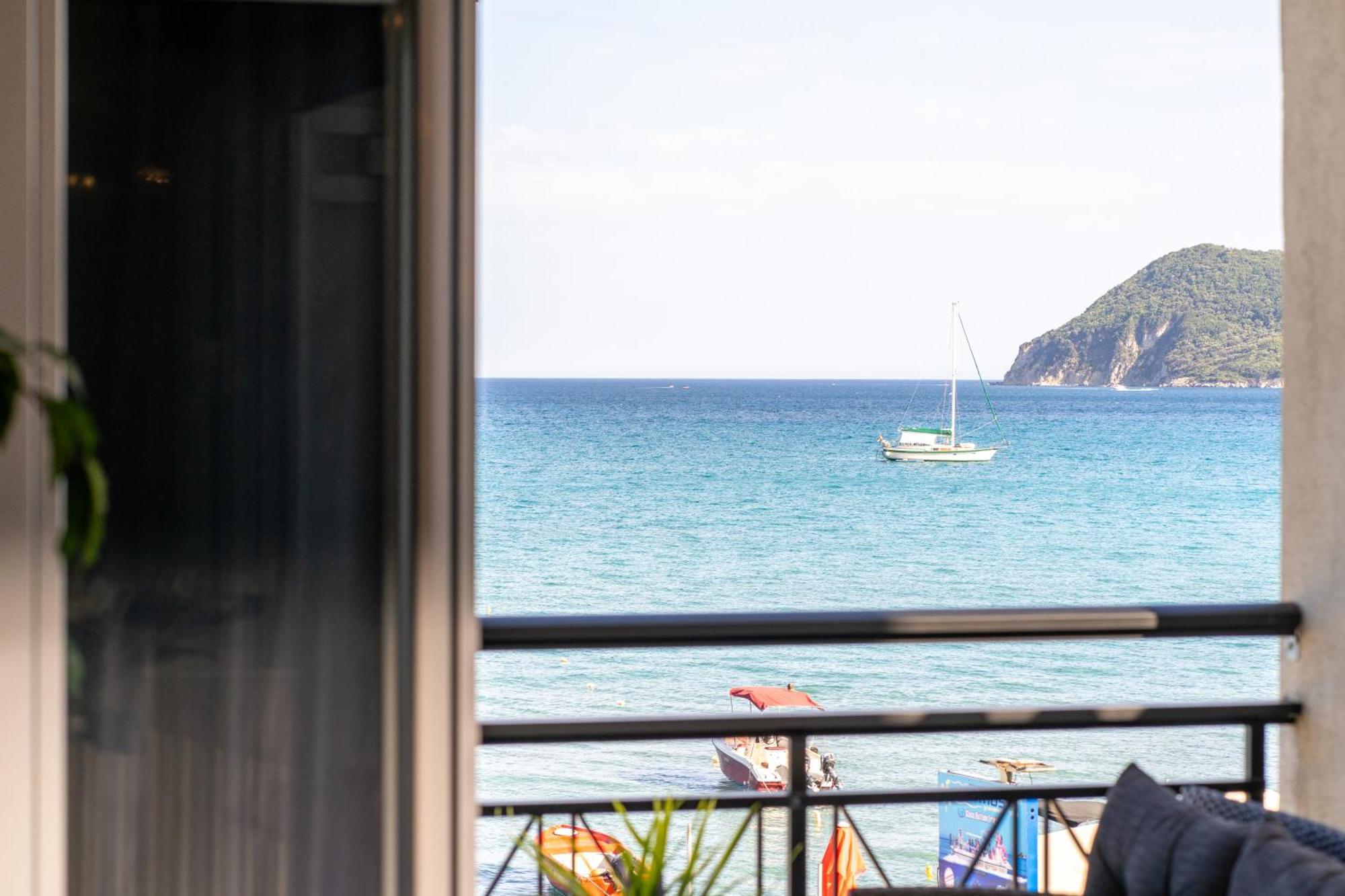 George Beachfront Apartments Lithakia  Pokoj fotografie
