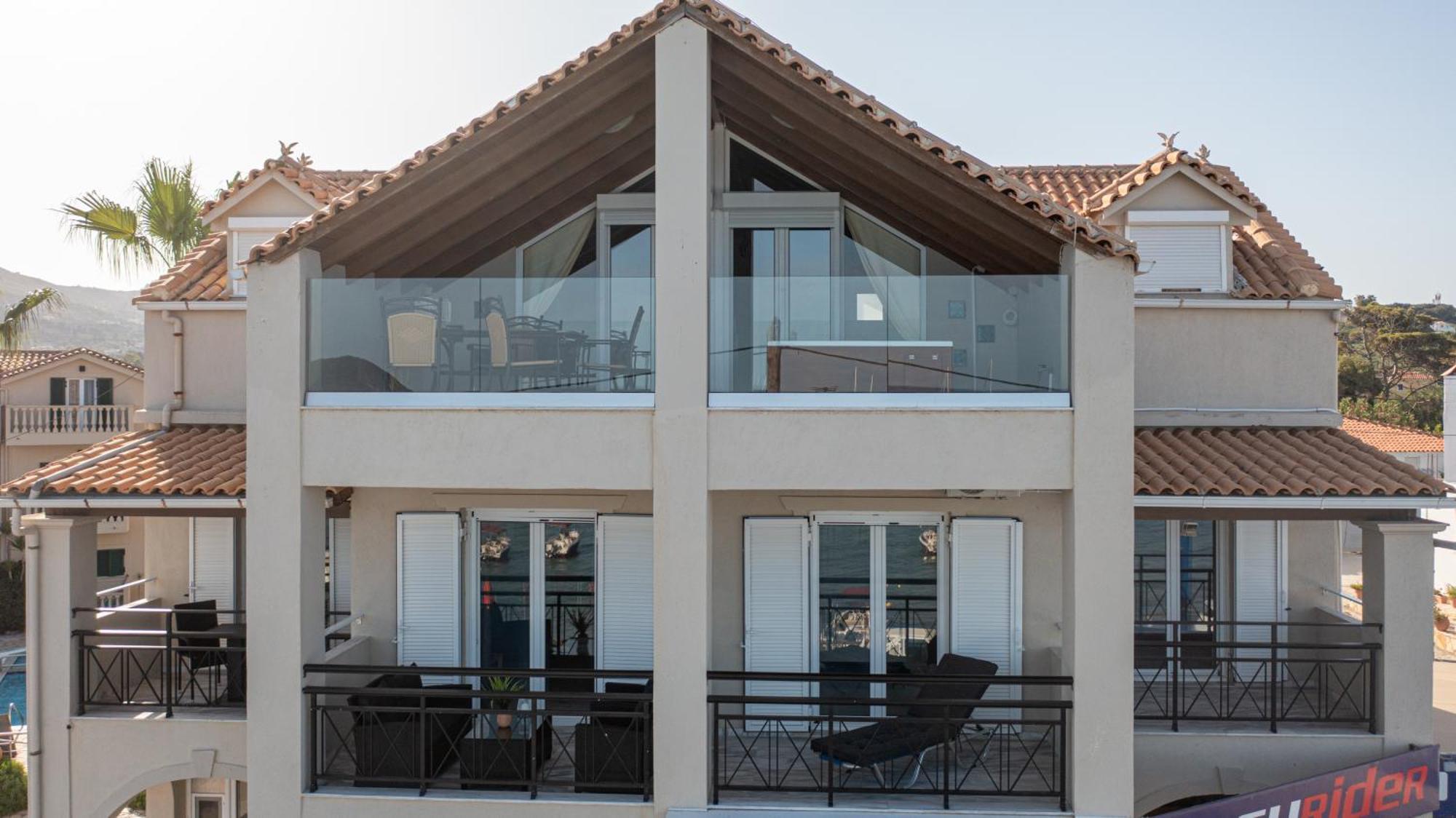 George Beachfront Apartments Lithakia  Pokoj fotografie