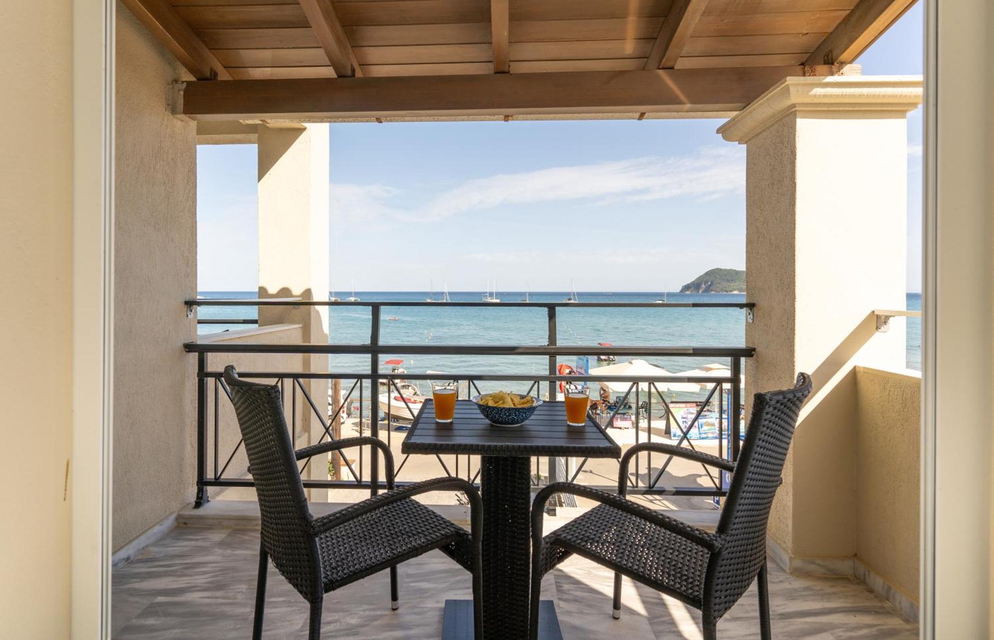 George Beachfront Apartments Lithakia  Pokoj fotografie