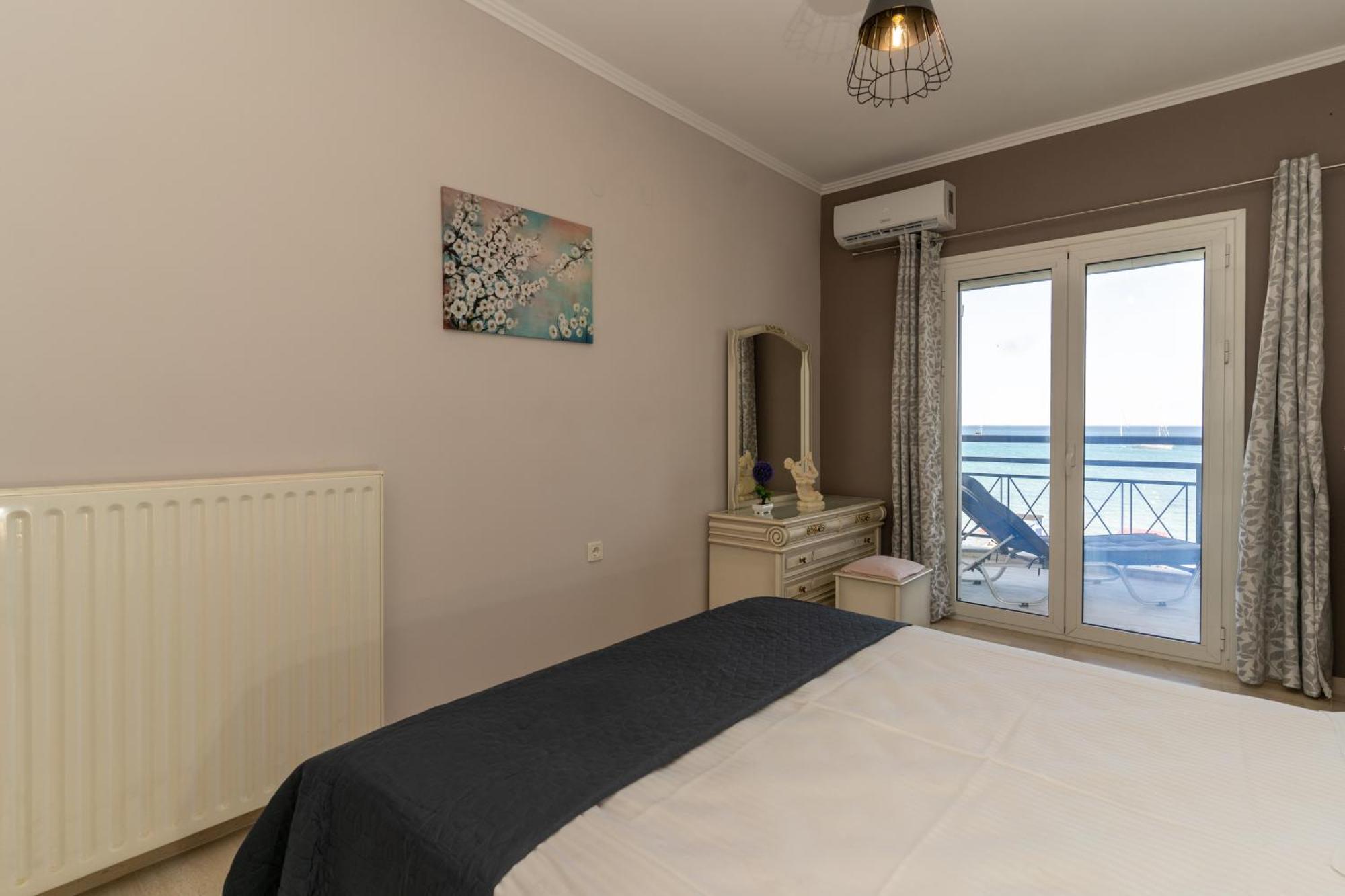 George Beachfront Apartments Lithakia  Pokoj fotografie