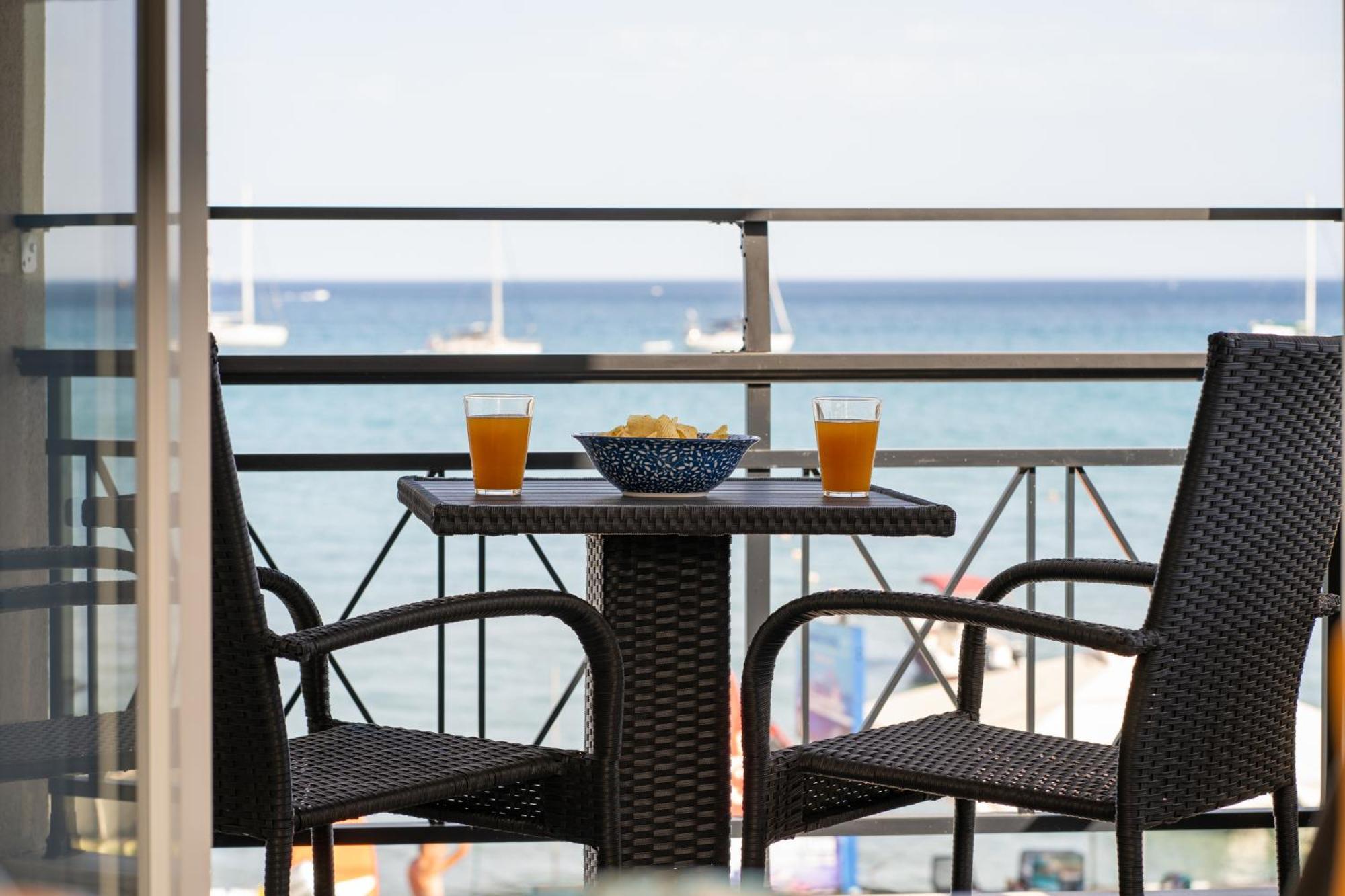 George Beachfront Apartments Lithakia  Exteriér fotografie