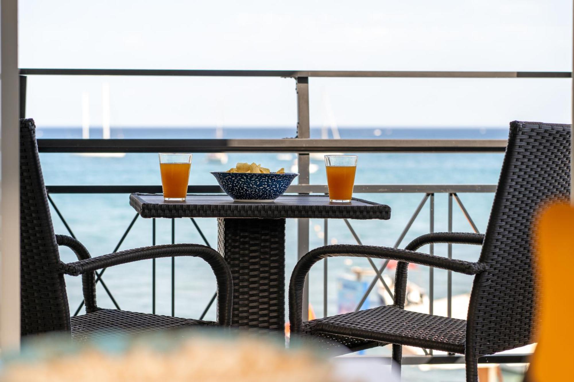 George Beachfront Apartments Lithakia  Pokoj fotografie